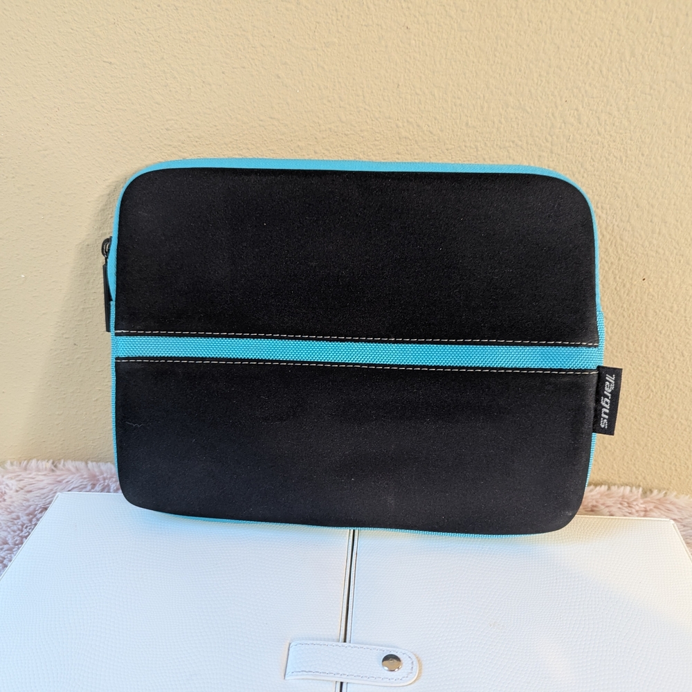 Targus Black and Teal Tablet Sleeve